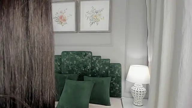 Snapshot of ana_beckett chatting on 10.09.25 ana beckett online show from 10.09.25