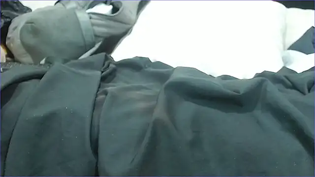 Snapshot of hairy_pussywet chatting on 02.15.25 hairy pussywet online show from 02.15.25