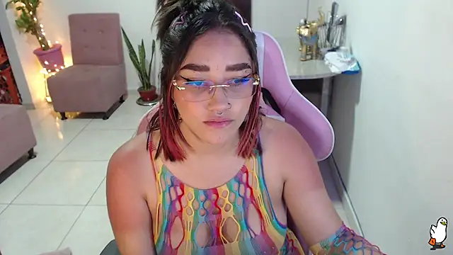 Snapshot of littleangel1_m chatting on 01.21.25 littleangel1 m online show from 01.21.25