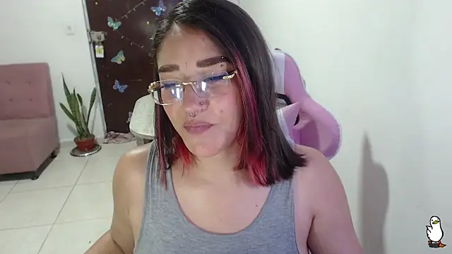 Snapshot of littleangel1_m chatting on 02.21.25 littleangel1 m online show from 02.21.25