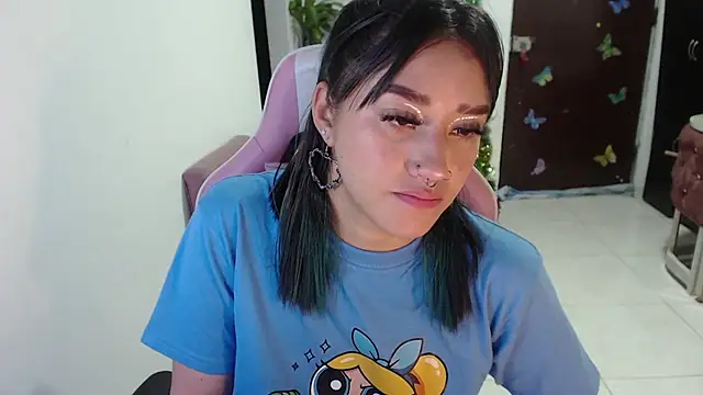 Snapshot of littleangel1_m chatting on 01.06.26 littleangel1 m online show from 01.06.26