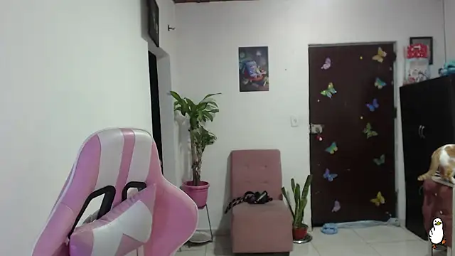 Snapshot of littleangel1_m chatting on 02.14.26 littleangel1 m online show from 02.14.26