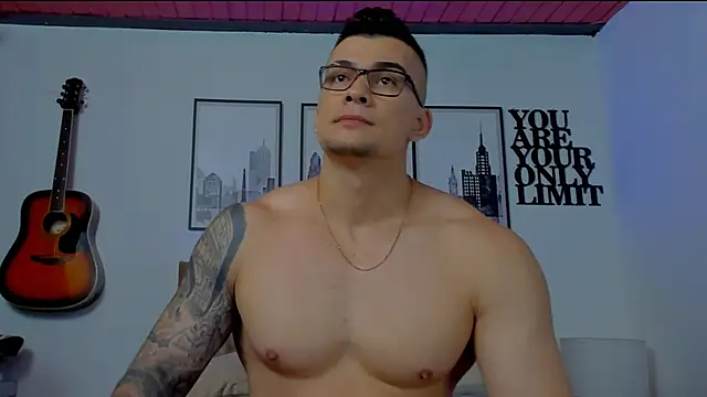 Snapshot of seancarreraa chatting on 01.02.25 seancarreraa online show from 01.02.25