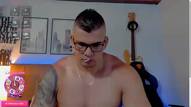 Snapshot of seancarreraa chatting on 09.11.25 seancarreraa online show from 09.11.25