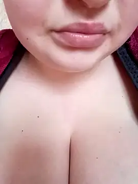 Snapshot of Mickey_Shelly chatting on 02.14.25 Mickey Shelly online show from 02.14.25