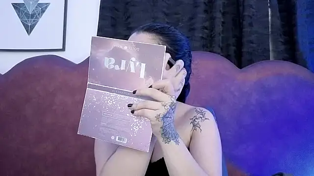 Snapshot of sophy_rock chatting on 04.20.26 sophy rock online show from 04.20.26