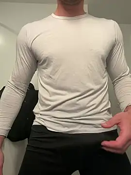 Snapshot of sweetycam chatting on 03.20.26 sweetycam online show from 03.20.26