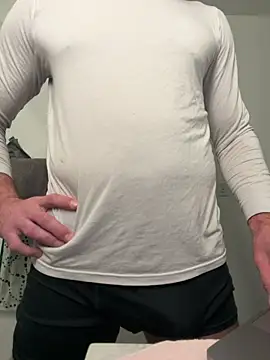 Snapshot of sweetycam chatting on 03.26.26 sweetycam online show from 03.26.26