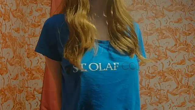 strawberrysmoothie online show from 01.30.25