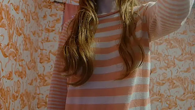 strawberrysmoothie online show from 10.27.25