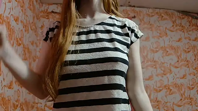 strawberrysmoothie online show from 11.17.25