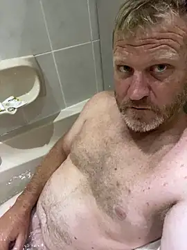 Snapshot of sexycouple109 chatting on 03.04.25 sexycouple109 online show from 03.04.25