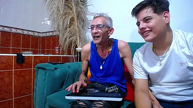 Snapshot of Leon_hot_X chatting on 01.24.25 Leon hot X online show from 01.24.25