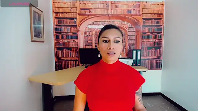 khiara moretti online show from 03.10.25