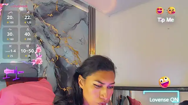 khiara moretti online show from 03.10.26