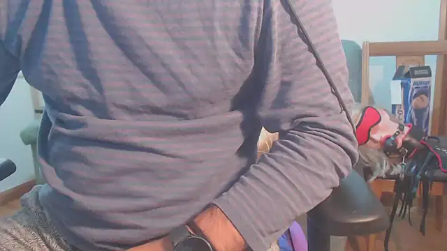 Snapshot of master4subslut chatting on 09.11.25 master4subslut online show from 09.11.25