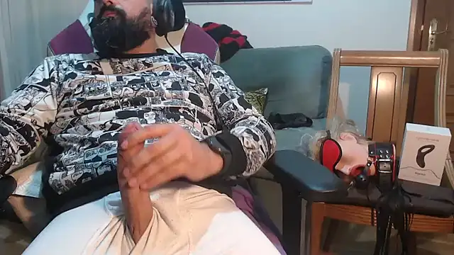 Snapshot of master4subslut chatting on 11.09.25 master4subslut online show from 11.09.25