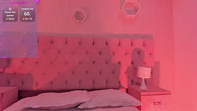 Agathaargent  online show from 02.16.26