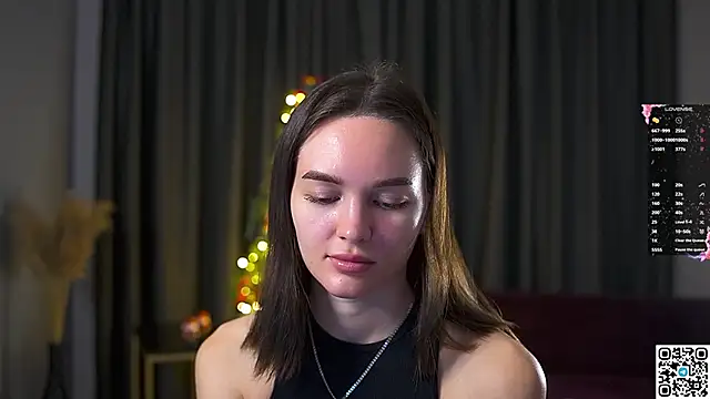 Snapshot of AnneKlint chatting on 12.29.24 AnneKlint online show from 12.29.24