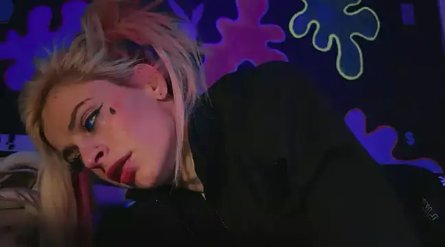 watermellonpussy online show from 12.28.24