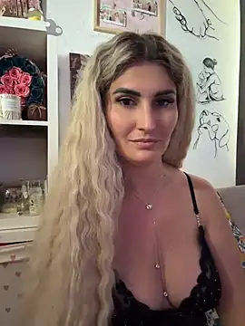 Snapshot of EvelynFrances chatting on 07.10.26 EvelynFrances online show from 07.10.26