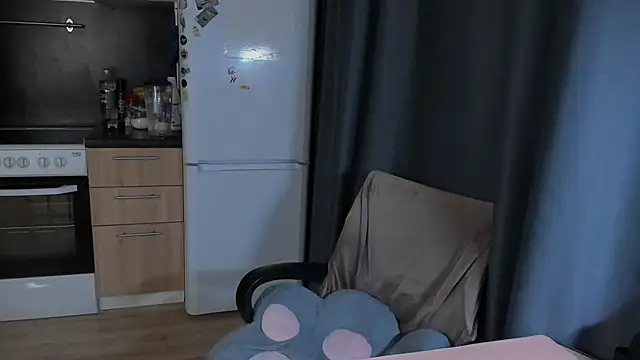 Snapshot of _jess_rabbit chatting on 12.17.24 jess rabbit online show from 12.17.24