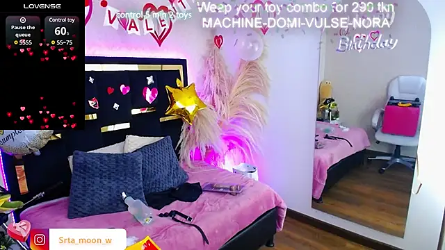 Moon Water   online show from 03.11.25