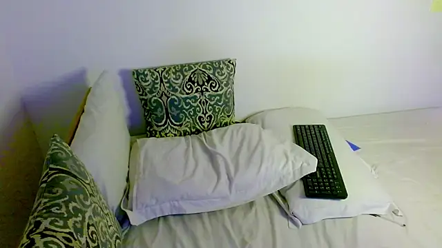 Snapshot of samanta_r_ chatting on 04.30.26 samanta r online show from 04.30.26