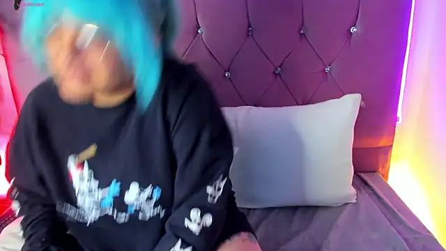 Snapshot of lucky-leah chatting on 02.19.25 lucky-leah online show from 02.19.25