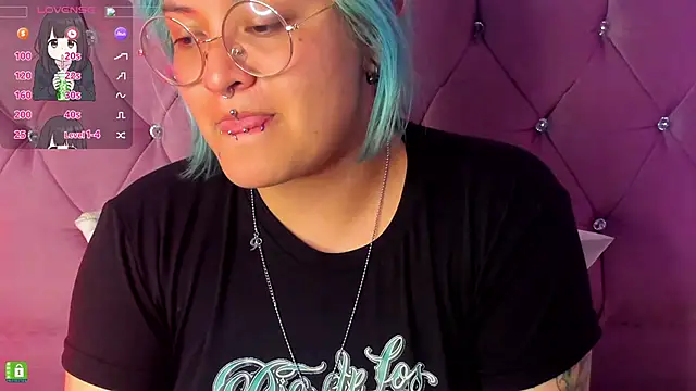 Snapshot of lucky-leah chatting on 03.15.25 lucky-leah online show from 03.15.25