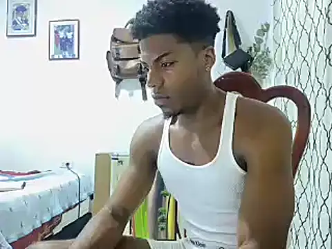 Snapshot of andrews2399 chatting on 12.30.24 andrews2399 online show from 12.30.24