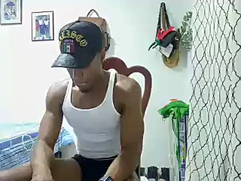 Snapshot of andrews2399 chatting on 12.31.24 andrews2399 online show from 12.31.24