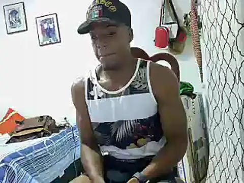 Snapshot of andrews2399 chatting on 01.07.25 andrews2399 online show from 01.07.25