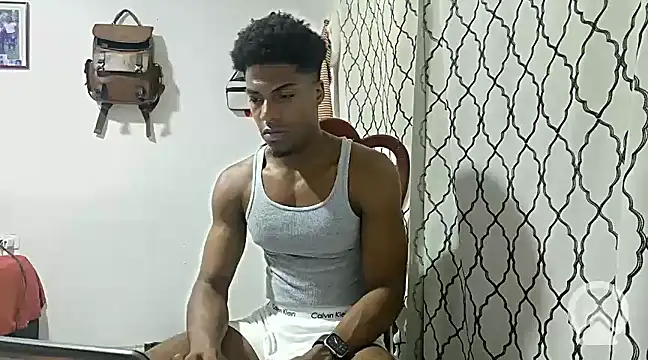 Snapshot of andrews2399 chatting on 01.23.25 andrews2399 online show from 01.23.25