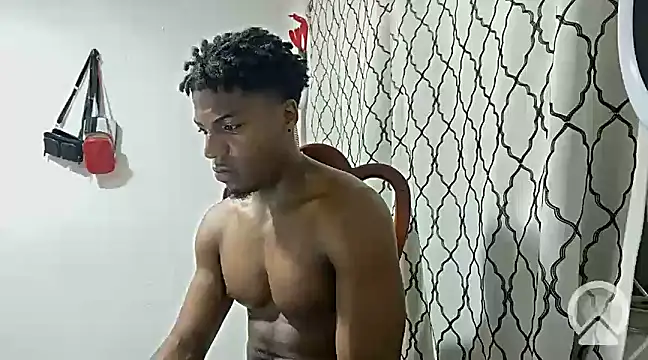 Snapshot of andrews2399 chatting on 03.01.25 andrews2399 online show from 03.01.25