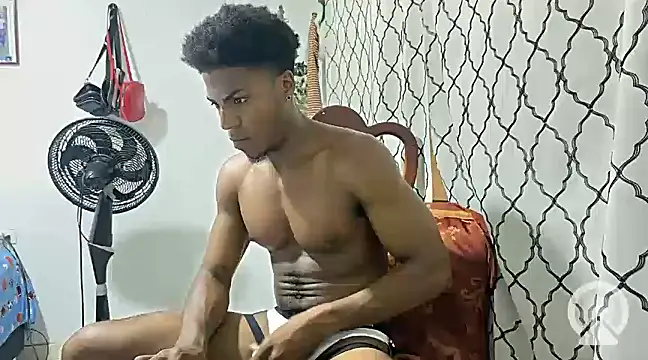 Snapshot of andrews2399 chatting on 03.09.25 andrews2399 online show from 03.09.25