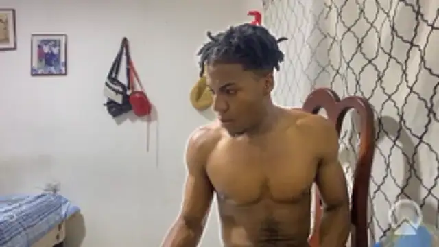 Snapshot of andrews2399 chatting on 11.12.25 andrews2399 online show from 11.12.25