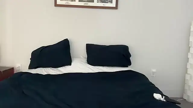 YUMIandbigWOLF online show from 03.14.25