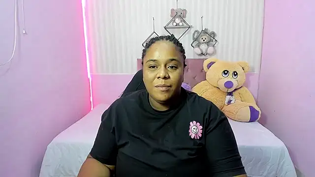 Snapshot of bbw_charlote chatting on 11.08.25 bbw charlote online show from 11.08.25