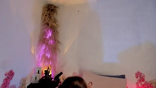 Jeanineescott online show from 03.04.25