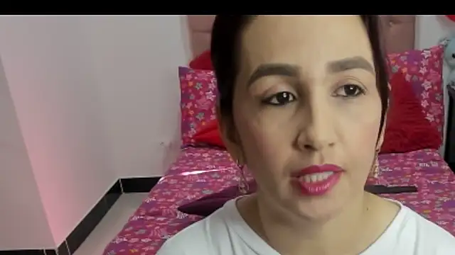 Snapshot of Karoline_Moore chatting on 02.20.25 Karoline Moore online show from 02.20.25