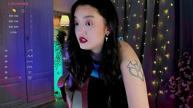 Snapshot of FreyaRaya chatting on 03.07.25 FreyaRaya online show from 03.07.25