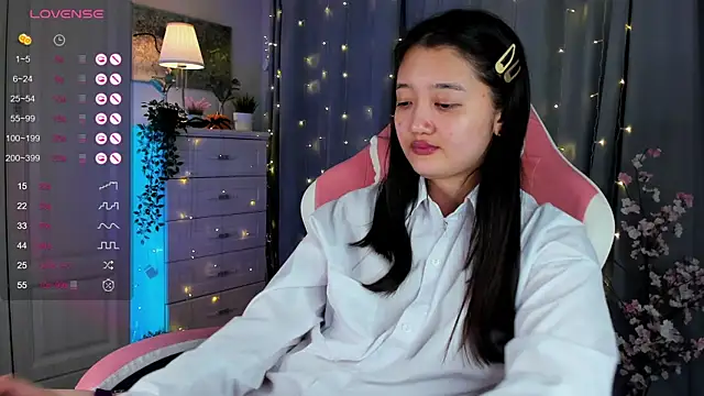 Snapshot of FreyaRaya chatting on 03.09.25 FreyaRaya online show from 03.09.25