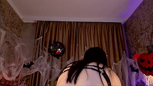 Snapshot of FreyaRaya chatting on 11.02.25 FreyaRaya online show from 11.02.25