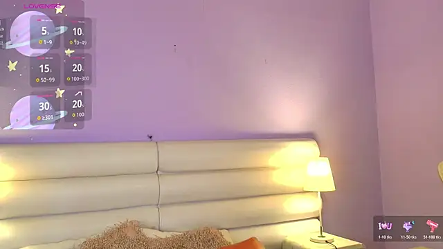 Snapshot of milan_sweet chatting on 11.25.25 milan sweet online show from 11.25.25