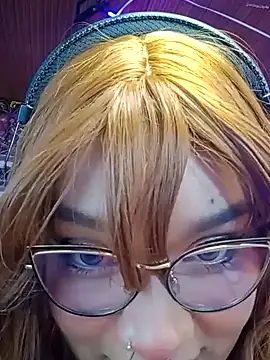 Snapshot of MegariaB chatting on 12.16.24 MegariaB online show from 12.16.24