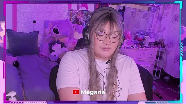 Snapshot of MegariaB chatting on 01.26.25 MegariaB online show from 01.26.25