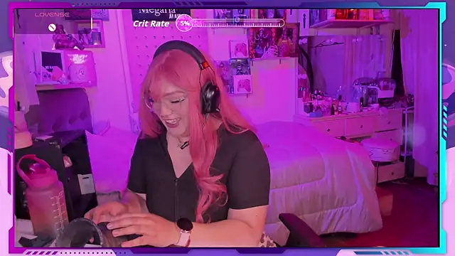 Snapshot of MegariaB chatting on 10.29.25 MegariaB online show from 10.29.25