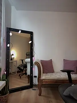 Snapshot of evangeline_ch chatting on 03.12.25 evangeline ch online show from 03.12.25