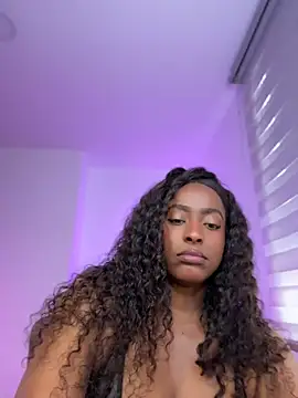 Snapshot of evangeline_ch chatting on 05.19.26 evangeline ch online show from 05.19.26